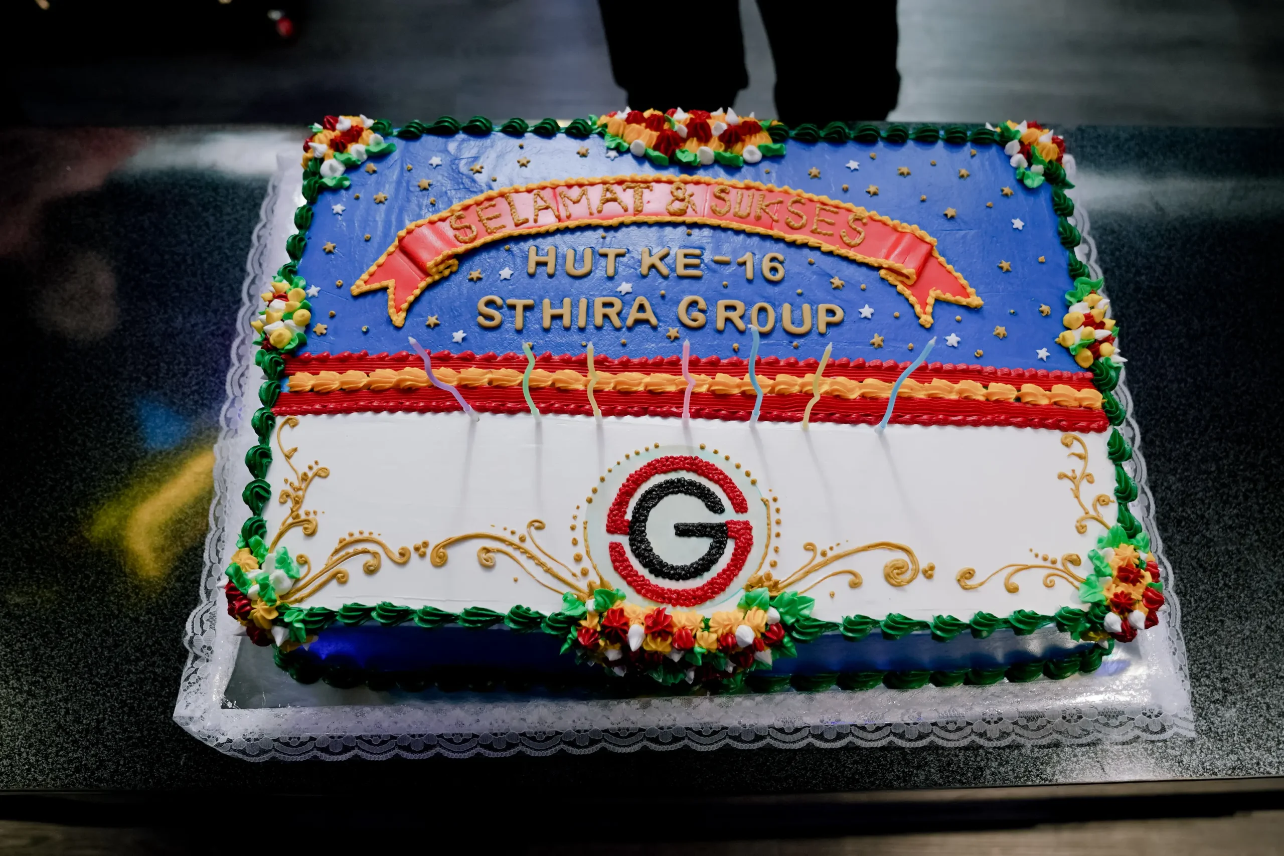 Kehangatan tim merayakan semangat baru Sthira Nusantara di Sthira Festival